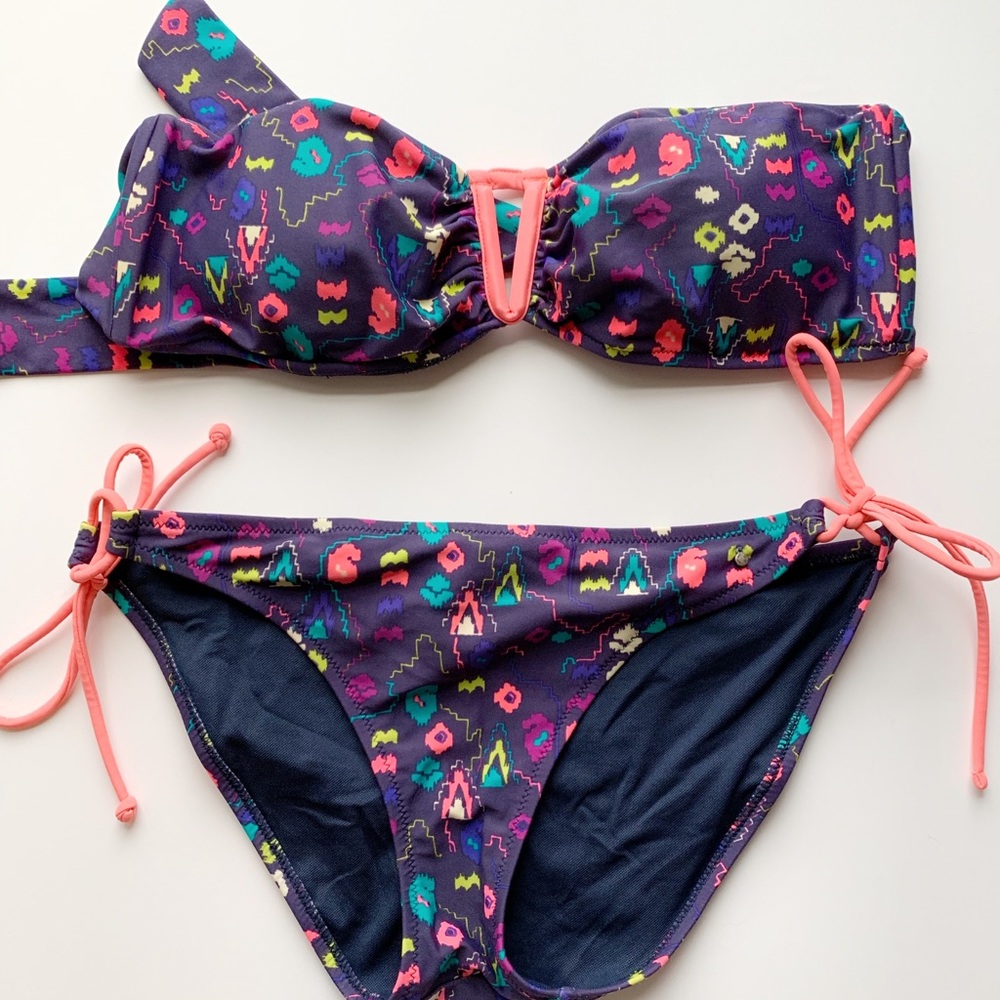 American Eagle Patterned Bikini Set